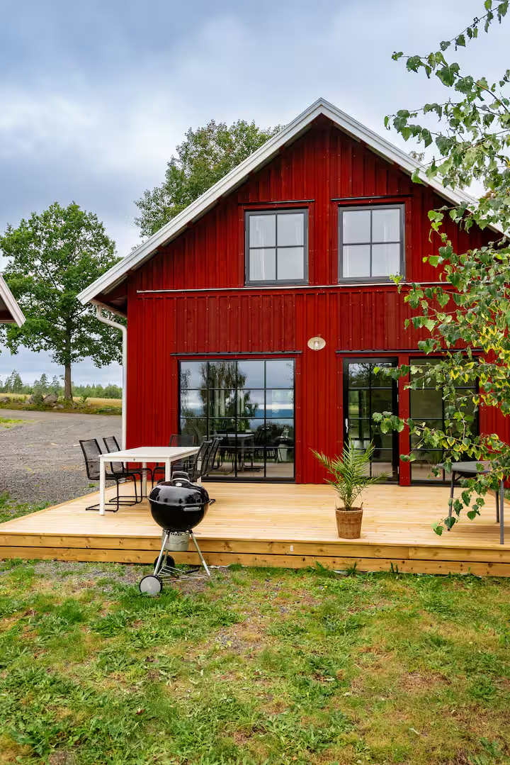 Hyr hus vid Vättern | Villa Röd nära Gränna, Hjo & Jönköping